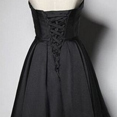 Classic Black Dress with Sweetheart..