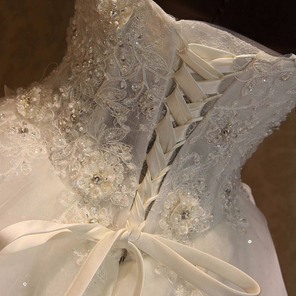 Appliques Lace Wedding Dress,sweep Train Bridal..