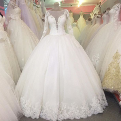 Gorgeous Wedding Dress Long Sleeve Lace Ball Gowns..