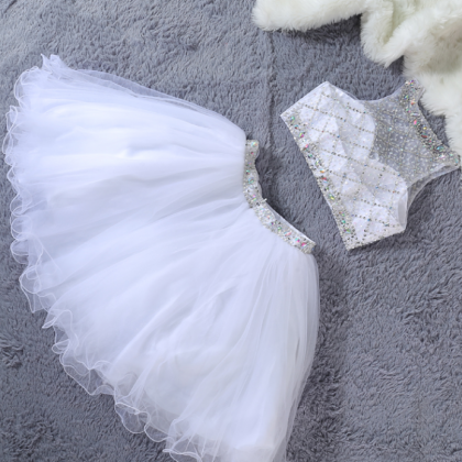 Cute Two Piece Jewel Sleeveless White Tulle Short..