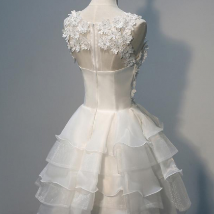 A-line Scoop Organza Homecoming Dress, White..