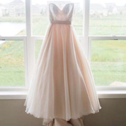 Sweetheart Sleeveless High-low Sash Prom Dress..