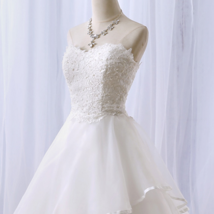 Sweetheart Tiered Tulle A-line Wedding Dress..