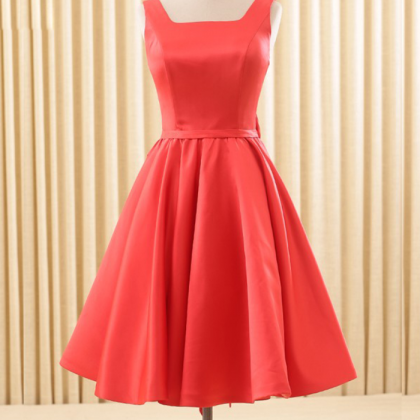 Elegant Satin Red School Homecoming Dresses..