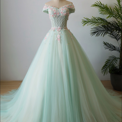 Elegant Applique Wedding Dress Off The Shoulder..