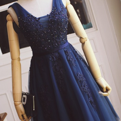 Short Navy Blue Lace Bridesmaid Dress,v-neckline..
