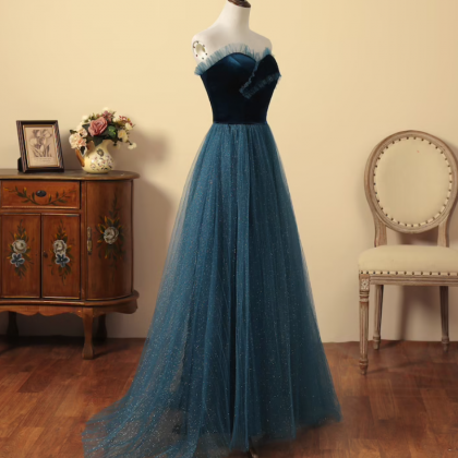 Peacock Blue Prom Dress Sleeveless Bridal Dress..