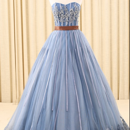 Blue Sweetheart Neckline Long Tulle Prom Dress..