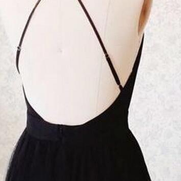 Black Tulle Floor-length Prom Dress With Plunging..