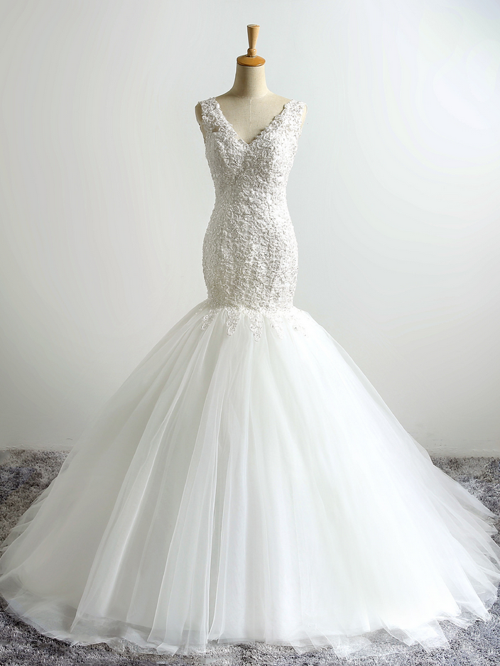 V-neck Lace Appliqué Mermaid Wedding Dress With Open Back