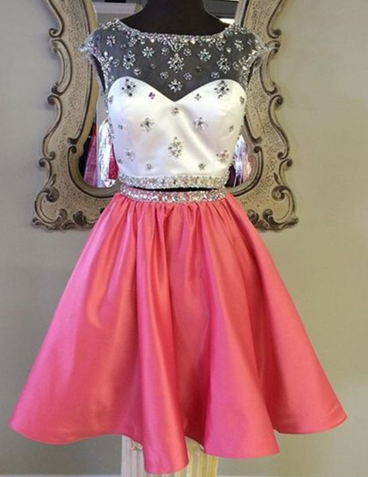 A Lines Same As The Picture Homecoming Dresses Zipper-up Capped Sleeves Beaded Bateau Knee-length Homecoming Dress