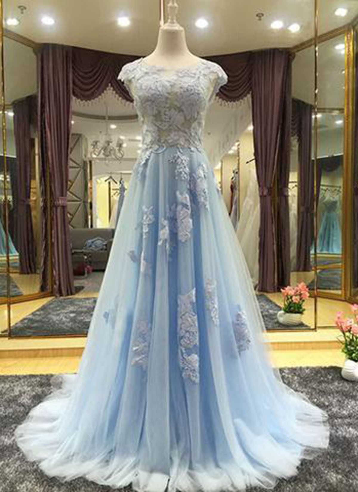 Elegant Sky Blue Chiffon Cap Sleeve Long Senior Prom Dress With Applique