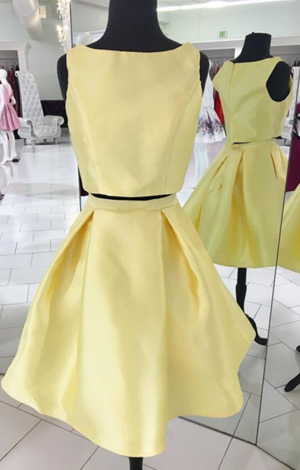 Elegant Scoop Neckline Satin Short Prom Dresses Two Piece Homecoming Dress