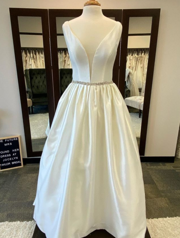 Backless Wedding Dresses,wedding Dress,custom Made Wedding Gown