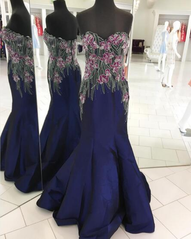2018 Navy Blue Mermaid Satin Prom Dresses Sweetheart Lace Accents Beading Crystals Sleeveless Evening Dress Formal Gowns