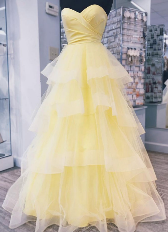 Sweetheart Tulle Long Prom Dress With Layered Graduation Gown