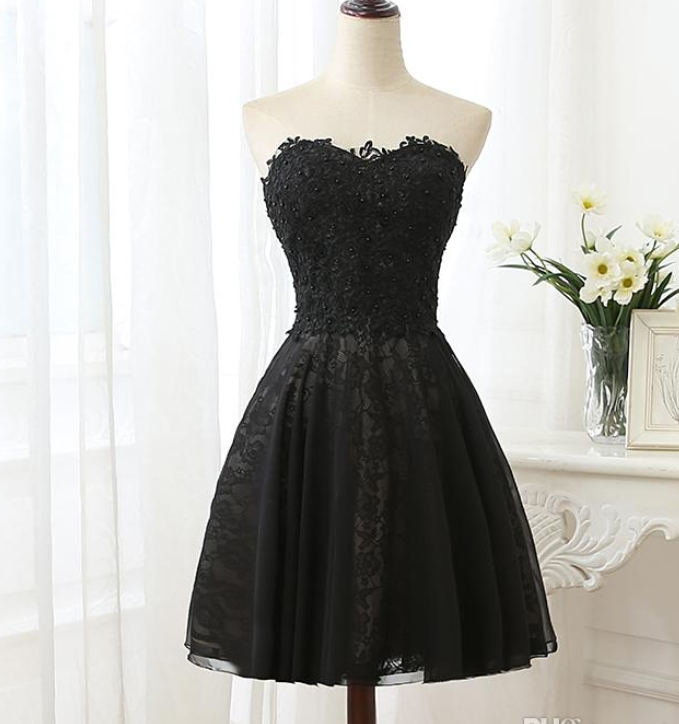 Sexy Lace Prom Dress Short Party Dresses Sweetheart Sleeveless Lace Applique With Beads Zipper Back Short Prom Dresses