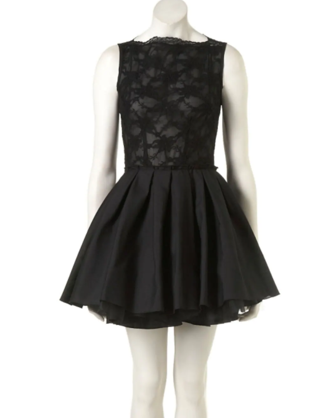 A-line Little Black Dress Sexy Homecoming Cocktail Party Dress Boat Neck Sleeveless Short / Mini Lace With Tier Lace Insert