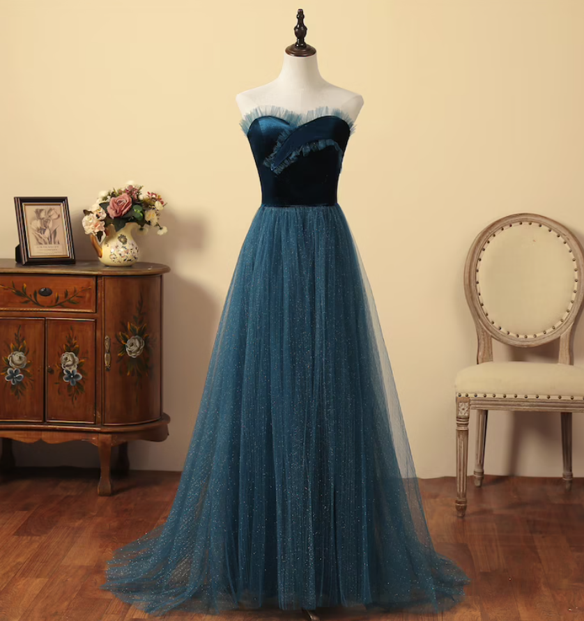 Peacock Blue Prom Dress Sleeveless Bridal Dress Sweetheart Neckline Party Gown Low Back Wedding Dress Sparkling Tulle A-line Prom Dresses