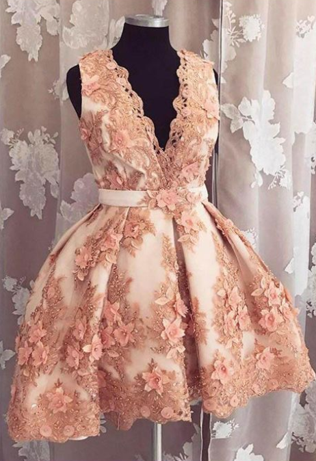 Cute A-line Deep-v Lace Appliqued Short Homecoming Dresses