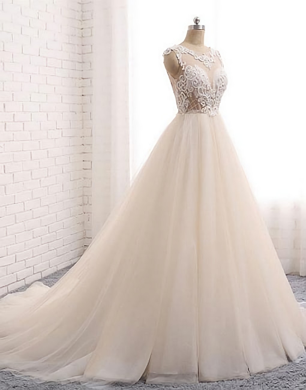 Elegant Round Neck Cap Sleeves Short Lace Prom Dress for Homecoming & Formal Evenings