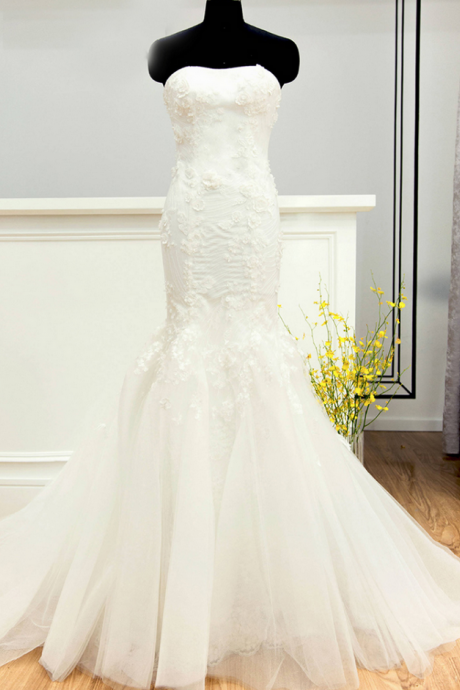 Floral Lace Appliques Strapless Straight Across Floor Length Tulle Mermaid Wedding Dress