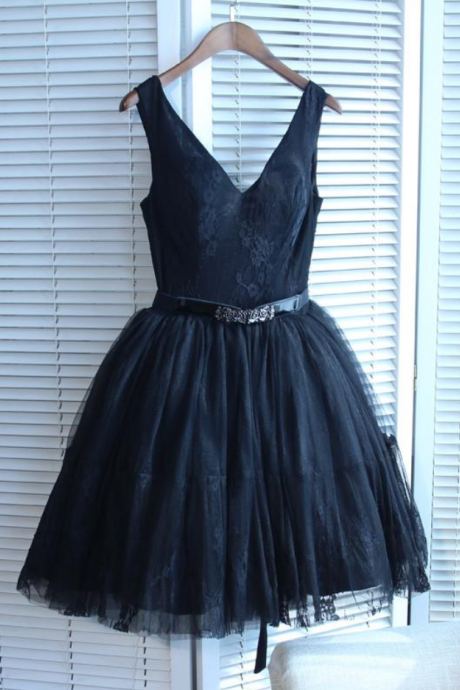 Black Homecoming Dress V-neck Short/mini Prom Dress Juniors Homecoming Dresses