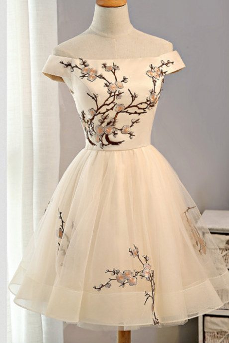 Cap Sleeves Embroidery Tulle Homecoming Dress Short Party Dresses