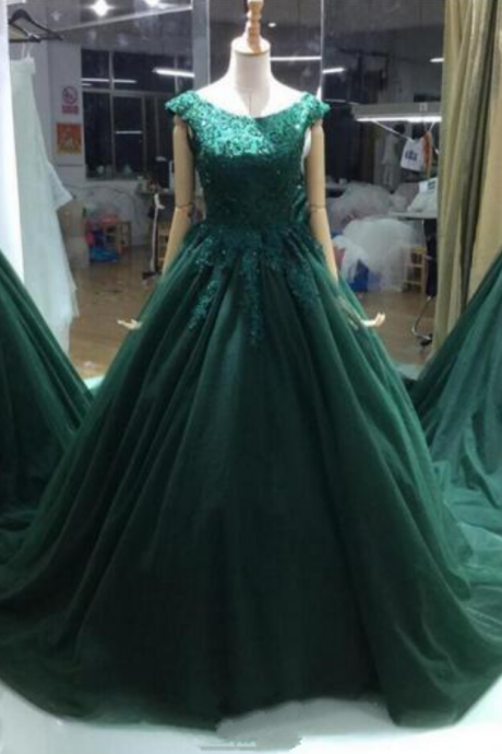 Designer Lace Backless Ball Gown Appliques Sexy Prom Dress Court Train Beading Sequins Formal Prom Dresses
