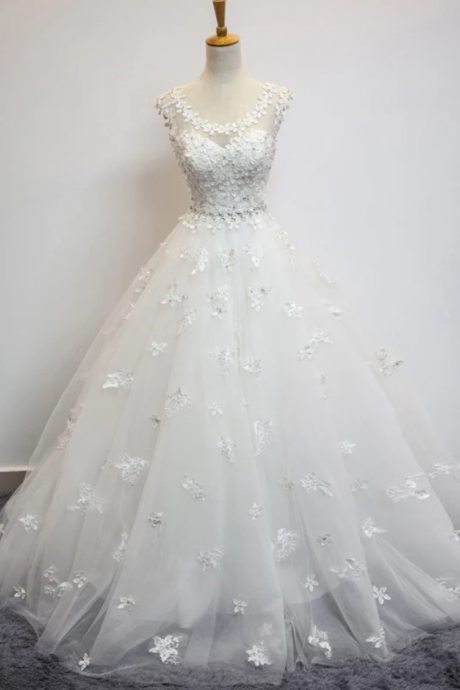 Ball Gown Scoop Neck Tulle Floor-length With Beading Wedding Dresses