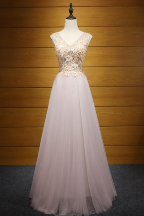 Blush A-line V-neck Floor-length Tulle Prom Dress With Appliques Lace