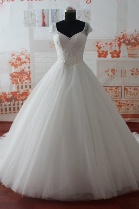 Unique A-line Wedding Dresses Cap Sleeve Top Beaded Sequined Ball Chapel Train Tulle White/ivory Bridal Gowns