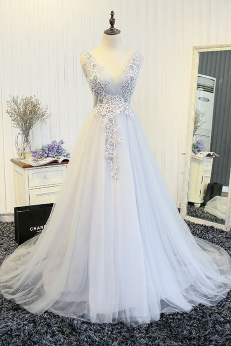 Elegant Grey Lace Applique V-neck Long Evening Dress Sexy Sleeveless Sweep Train Banquet Party Formal Gown Custom