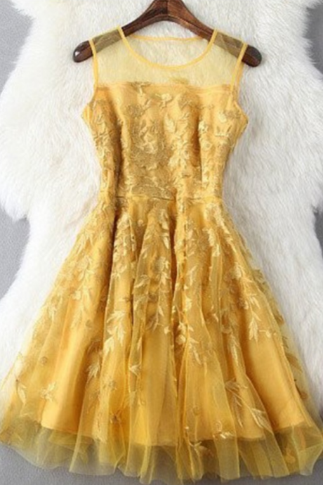 A-Line/Column Golden Homecoming Dresses Zipper-Up Sleeveless Appliqued Jewels Above-Knee Homecoming Dress