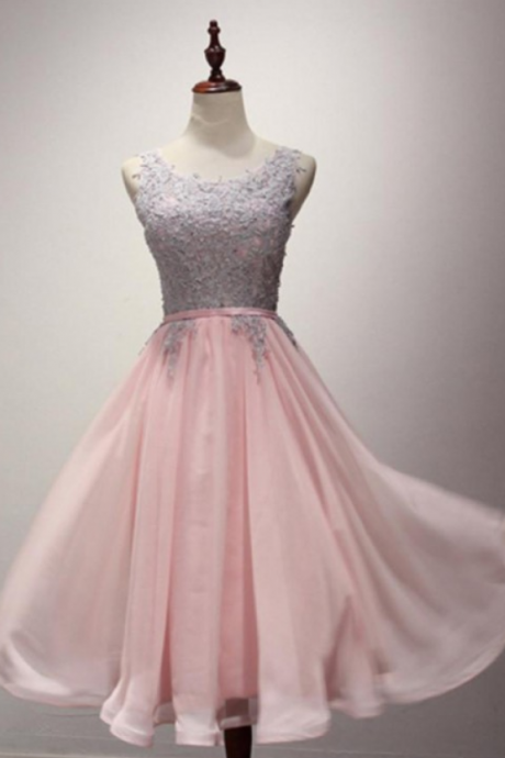 A-line Appliques Ribbons Scoop Knee-length Homecoming Dress
