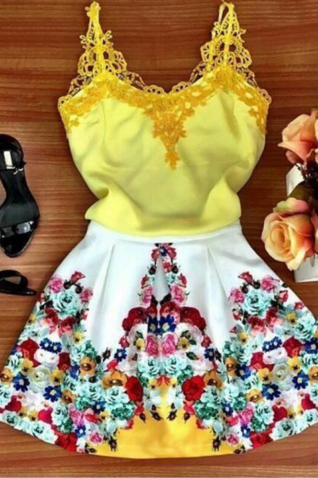 Short Homecoming Dresses, Charming Floral Short Dresses