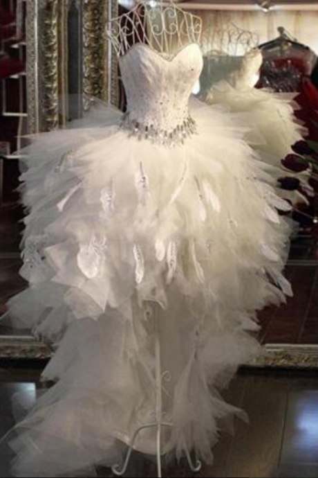 Elegant Hi-lo Wedding Dresses Sweetheart Ball Gown Feather Beads Organza Ruffles Wedding Formal Summer Beach Dress Bridal Gowns