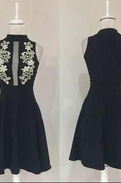 Fashion Black Scoop Neck Short Homecoming Dress With Lace , Mini Cocktail Gowns , Short Graduation Dress