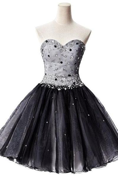 Retro Tulle Homecoming Dress Showcasing Sweetheart Beaded Embellished Bodice