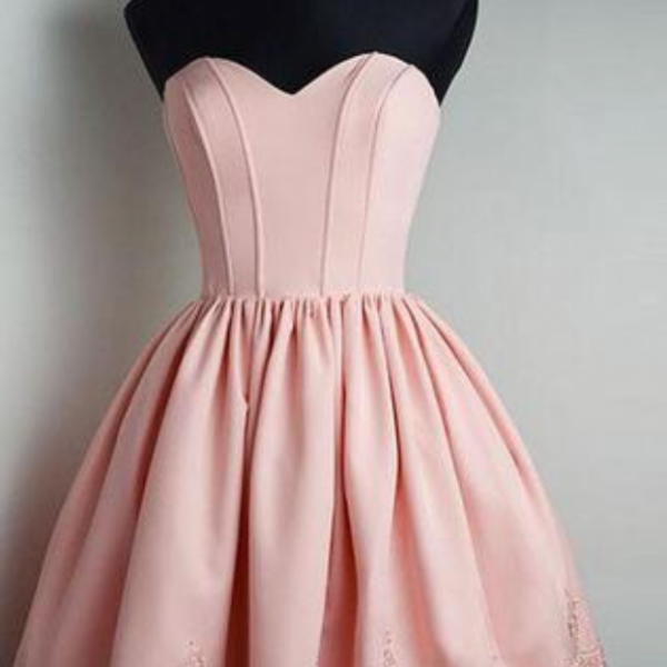 Charming Ballgown Sweetheart Strapless Zip Back Short Homecoming Dresses main image 1